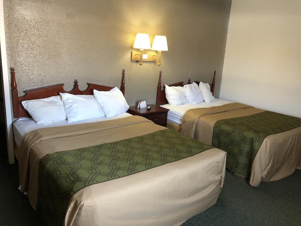 Posh Inn & Suites