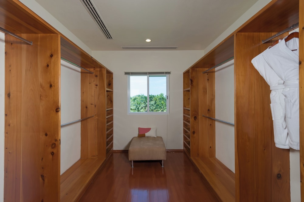 Villa Punta Sam Cancun Beachfront Luxury
