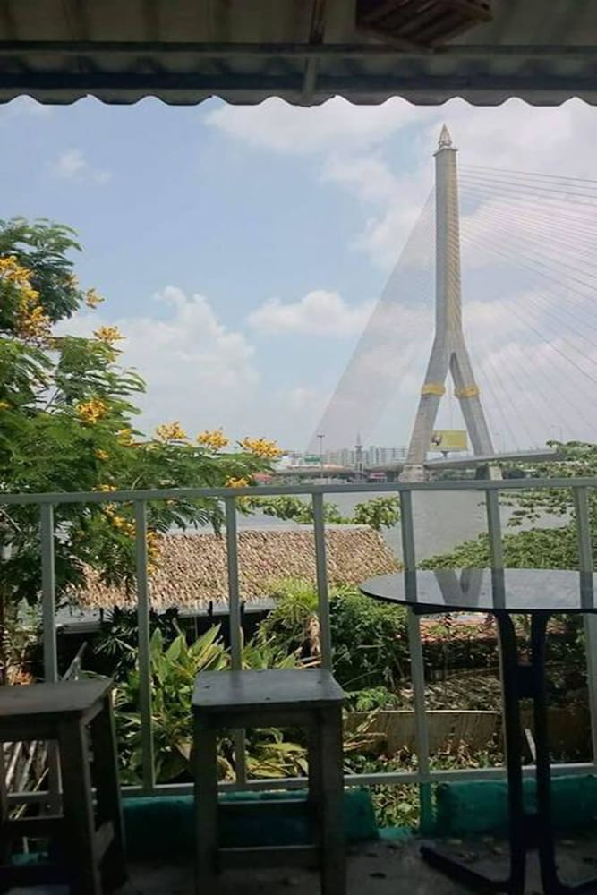 New Phiman Riverview Guesthouse - Hostel