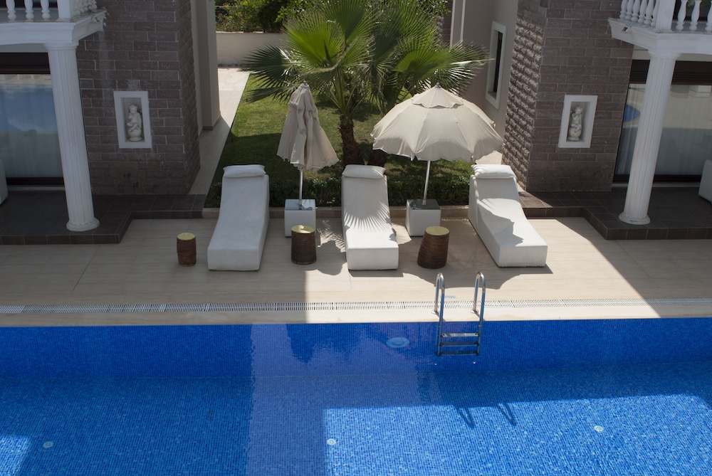 Bamont Villas
