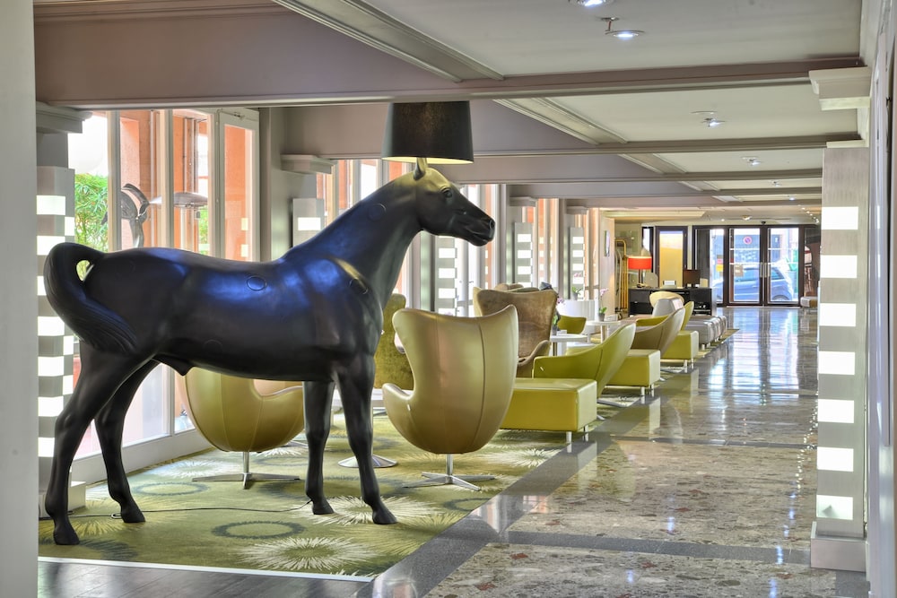 Plaza Hotel Capitole Toulouse - Image 2