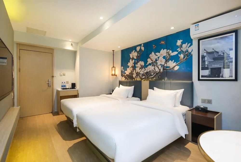 YESTE Hotel (Shenzhen Nanshan Qianhai Daxin subway station)