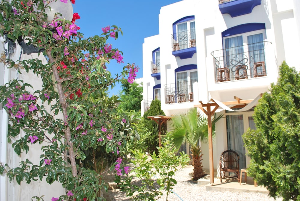 Hotel Serpina Hotel - Adults Only - Image 1