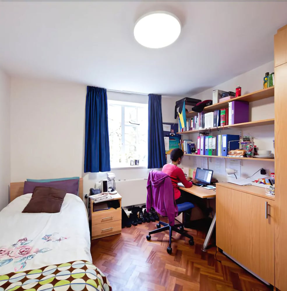 Goodenough College