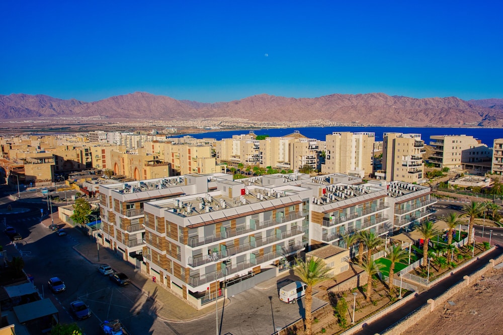 Red Canyon Garden Stay by Sea N' Rent