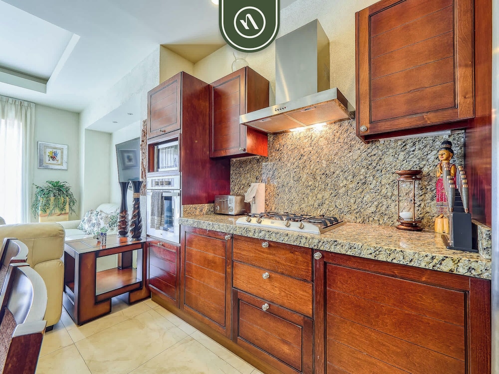 Amazing 1 BR Condo in Romantic Zone - Rooftop Pool
