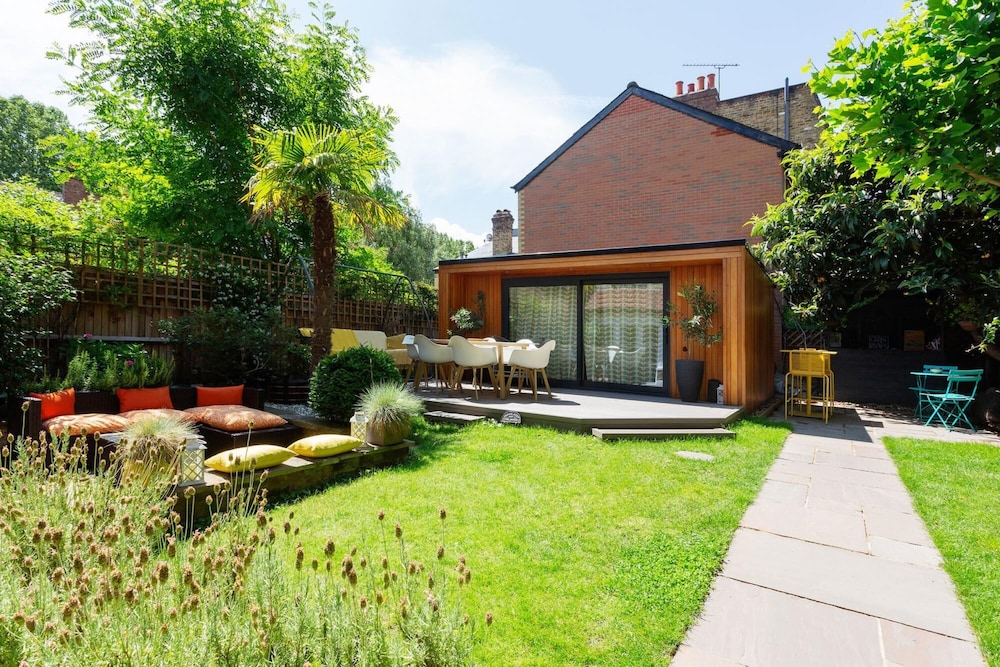 outdoor bbq area
