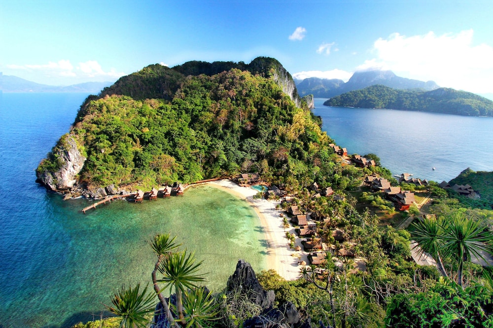 Cauayan Island Resort