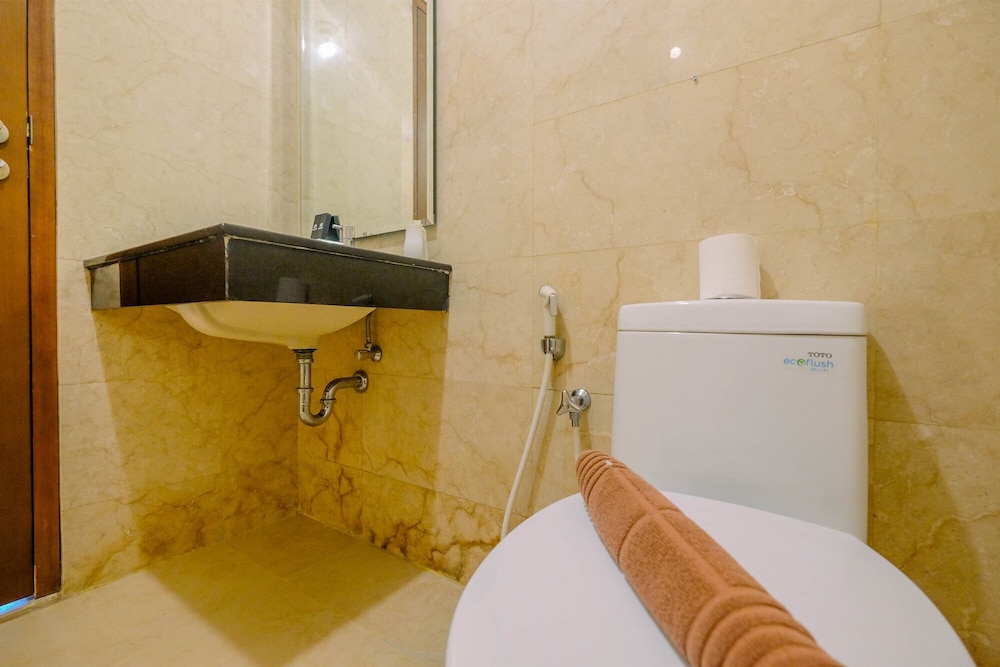 Spacious Cozy and Relax 2BR at L'Avenue Apartment view 3