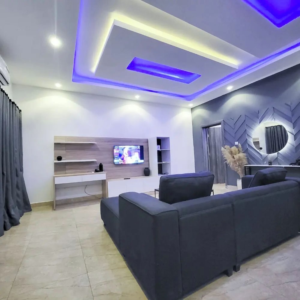 Urban Edge Comfort Apartment