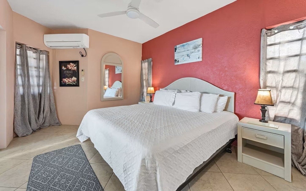 D11 1 Bedroom Condo
