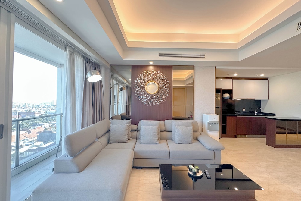 Spacious And Elegant 2Br At One East Penthouse & Residence Apartment