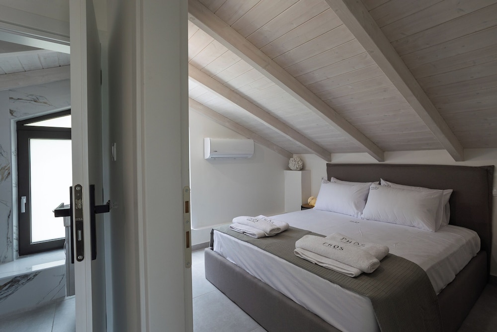 PHOS MAISONETTES NIKIANA
