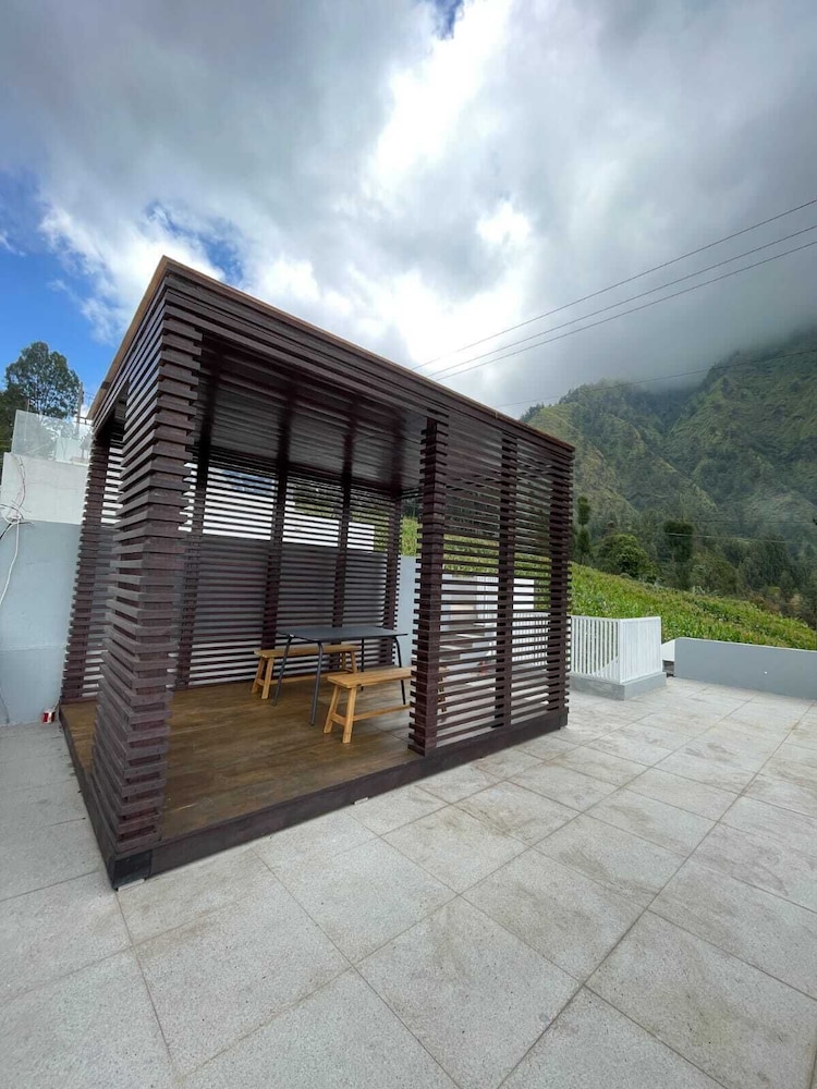 Orlando Hill Villa