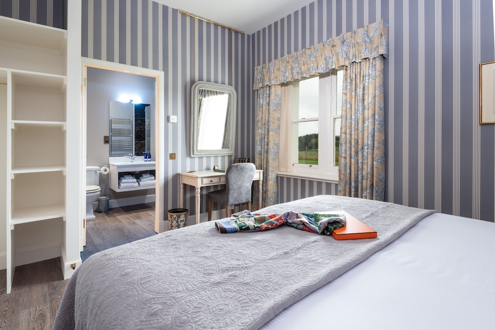 Meikleour Arms Hotel and Restaurant