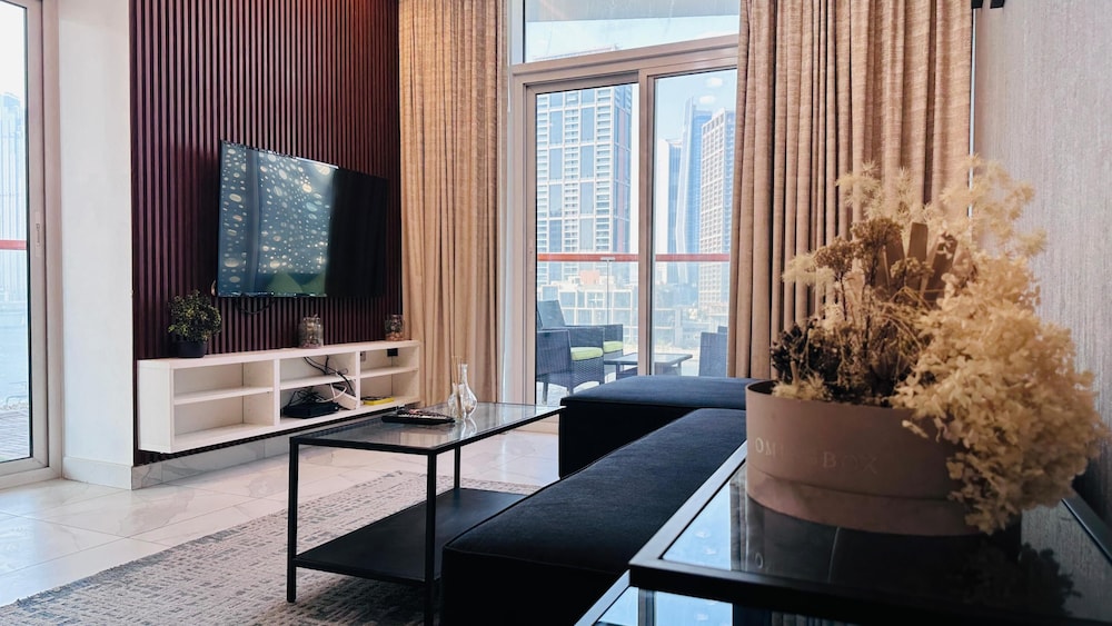 Premium 2 Bed Millennium Apartment