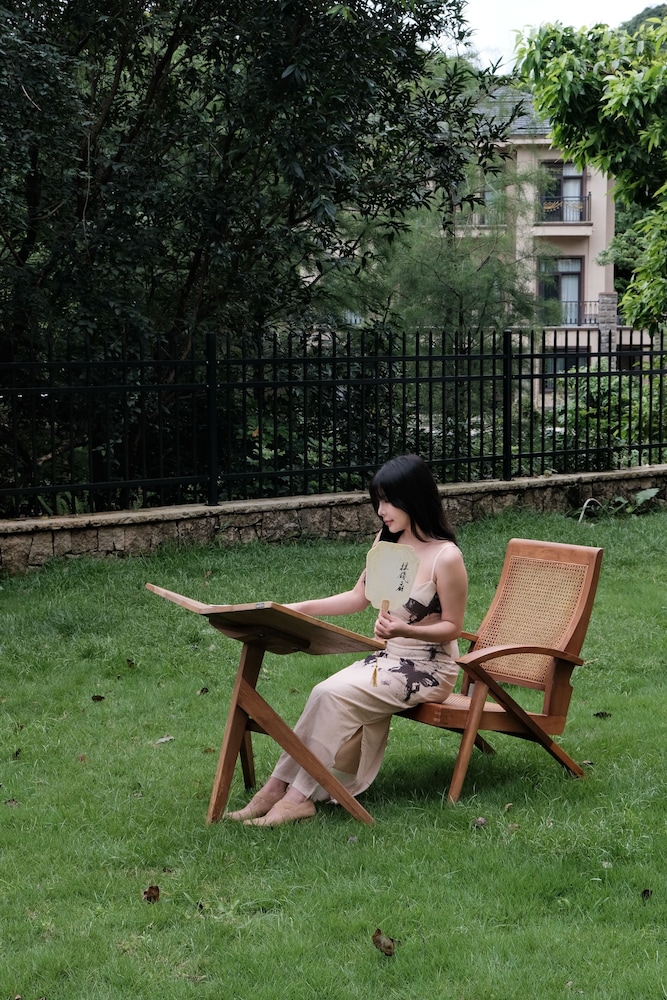 Miyue Shenzhen Tianlu Secret Wild Wizard Holiday Hotel