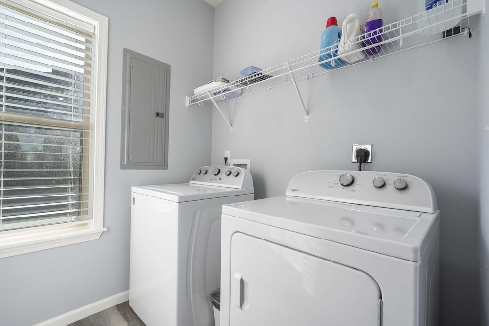 Stonebridge Escape Sleeps 8!