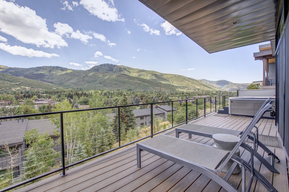 Nine Peaks 4 Bedroom Home
