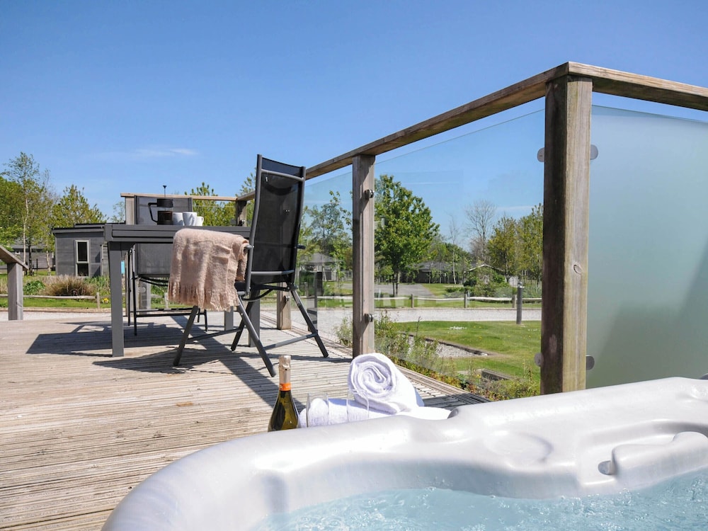 7 Meadow Retreat