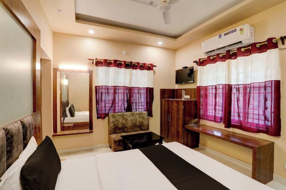 Hotel Ruby House Near Sea Beach Puri