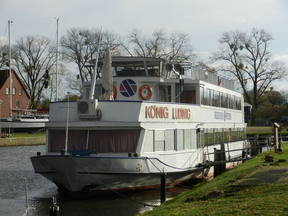 Hausboot in Ueckermuende