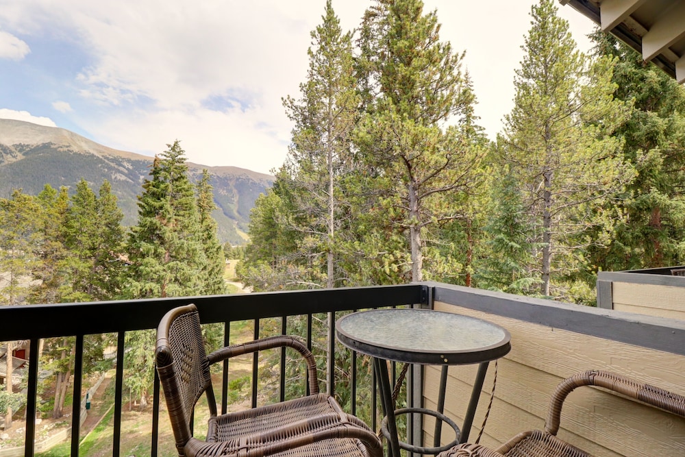 CM417H Copper Mtn Inn Studio Bedroom 1Bathroom Hotel Room