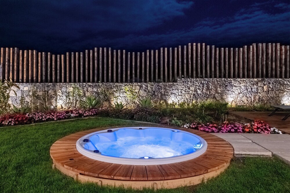 Mónaco Suites & Garden