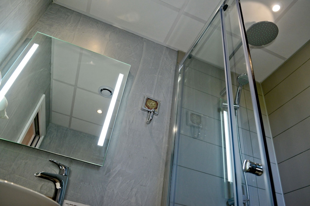 Les Bains de Secours