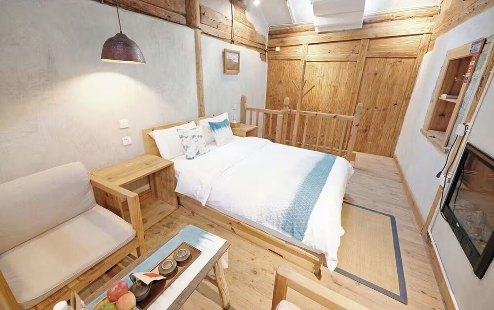 Jia Kedi Ancient House Cultural Homestay
