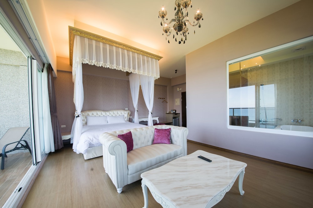 White Spray B&B