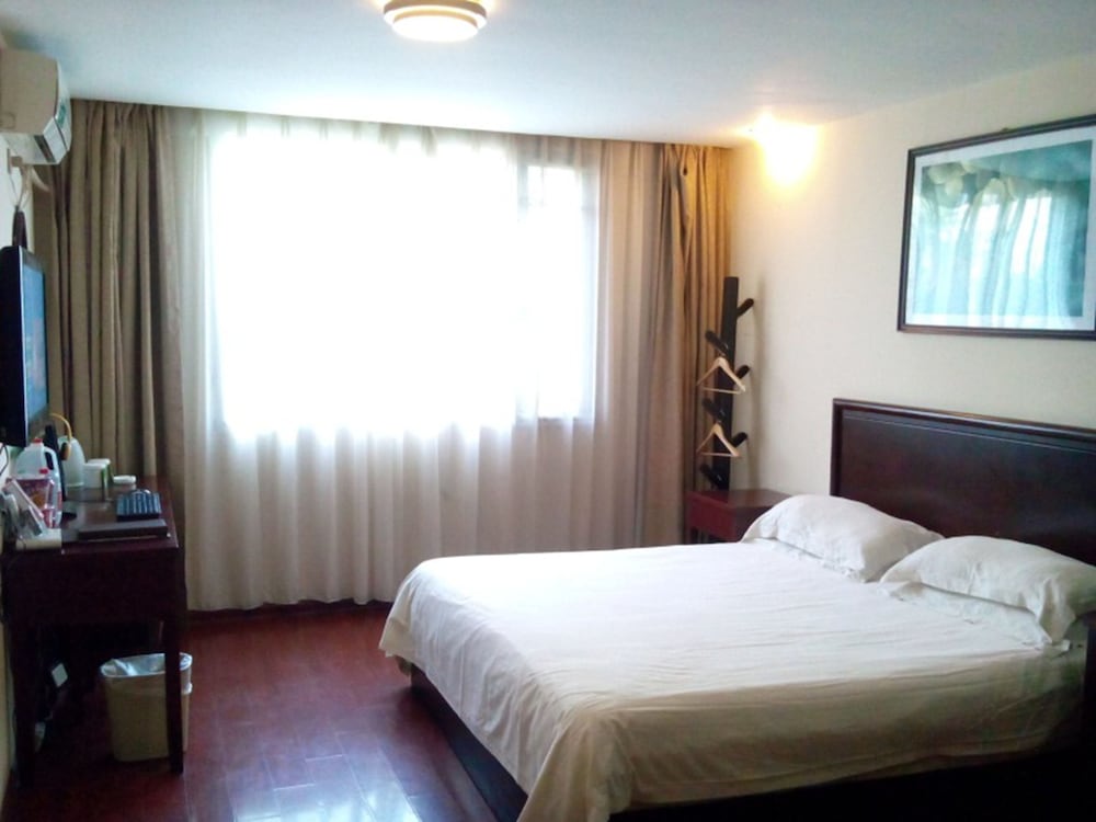 GreenTree Inn Suzhou Yongqiao District Railway Station Express Hotel