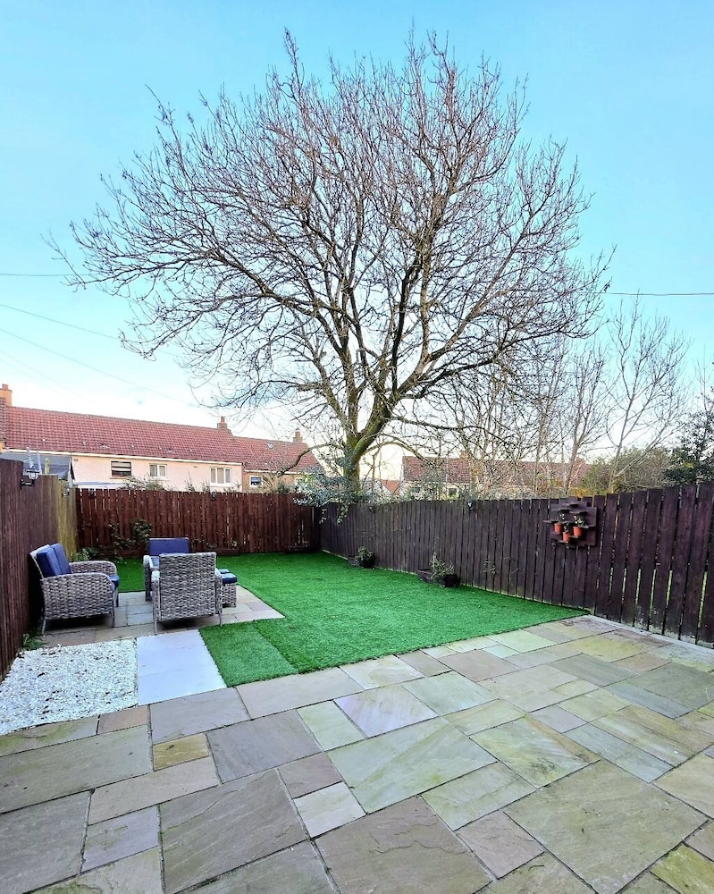 Quirky 2-Bed with Free Parking