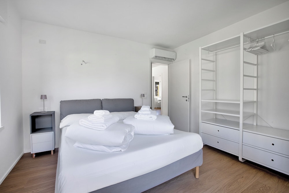 Ulivo and Magnolia Bike & River Apartment