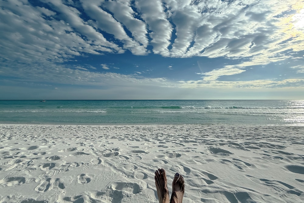 Steps to Beach: Oceanfront w/ Panoramic Gulf Views