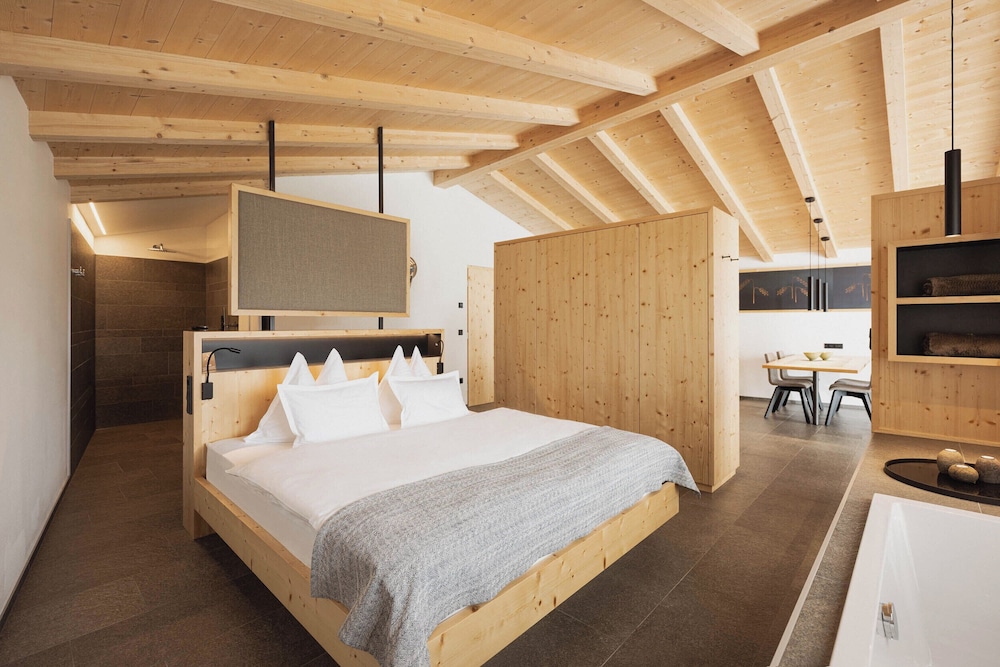 Amolaris Garden Loges & Guesthouse