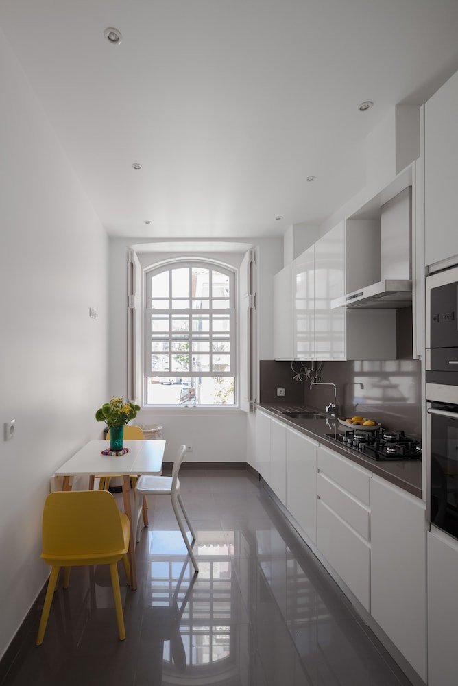 Bairro Alto Apartments by linc