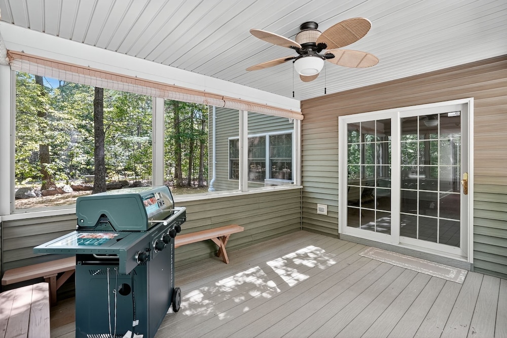 Gray Woodland Escape Golf, Pool & Cinema 5 Bedroom Home