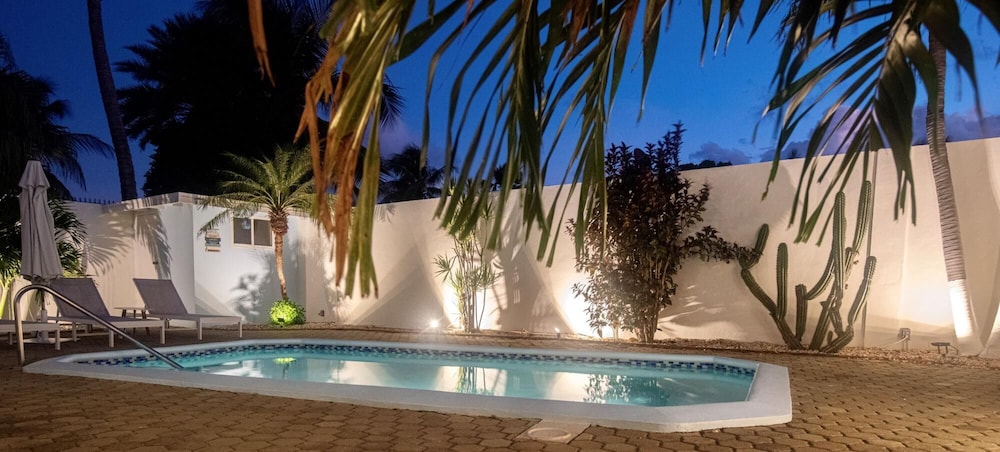 NEW Cozy Casa in Oranjestad