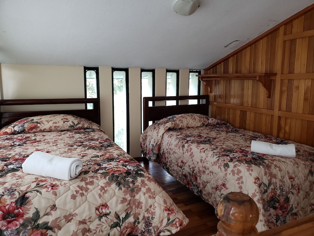 Hostal Monte Real
