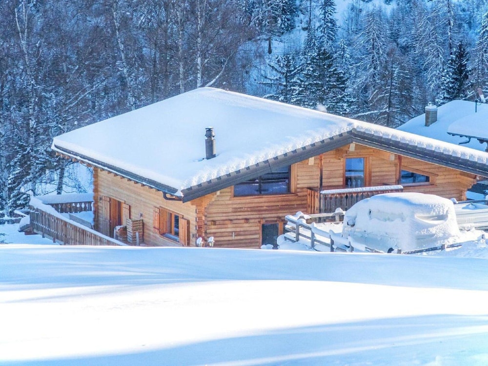 Exceptional Chalet With Outdoor Bubble Bath