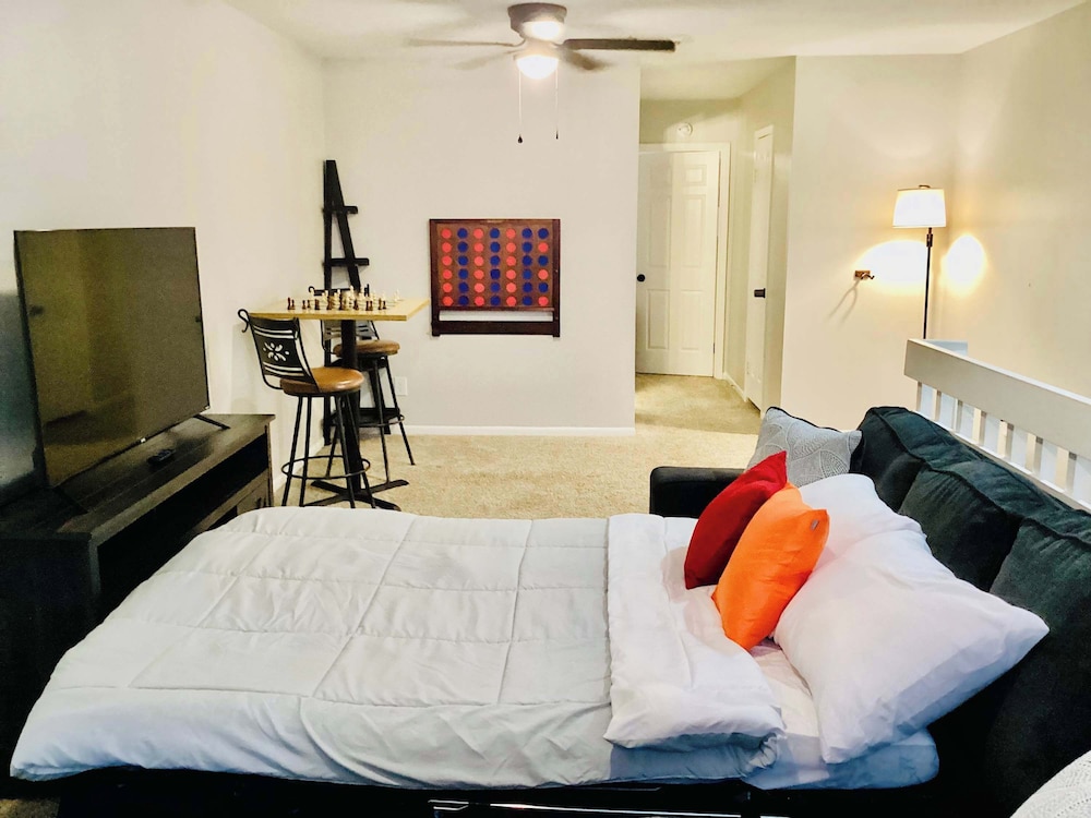Marina Maison 2bdr Condo