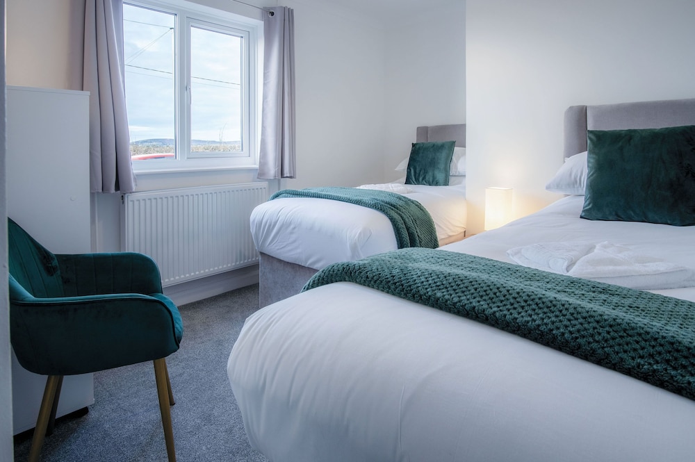 Gower Hideaway - 3 Bed - Ocean Breeze view 4