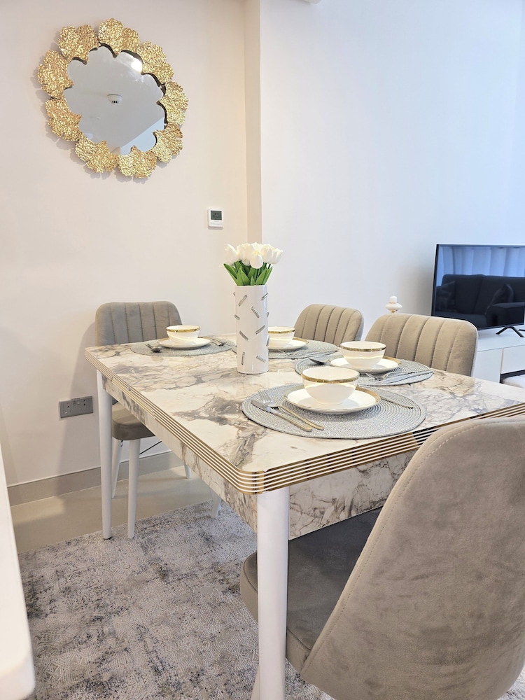 LUXURY MOON 2BHK AP.