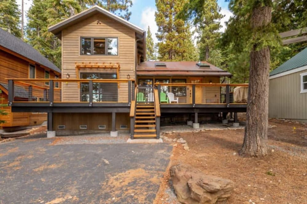 Henderson by Avantstay Lake View! Walk to Beach, Garwoods  More! - Property Image 3