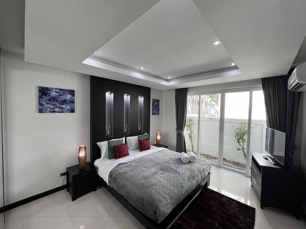 Hollywood Pool Villa Jomtien Pattaya