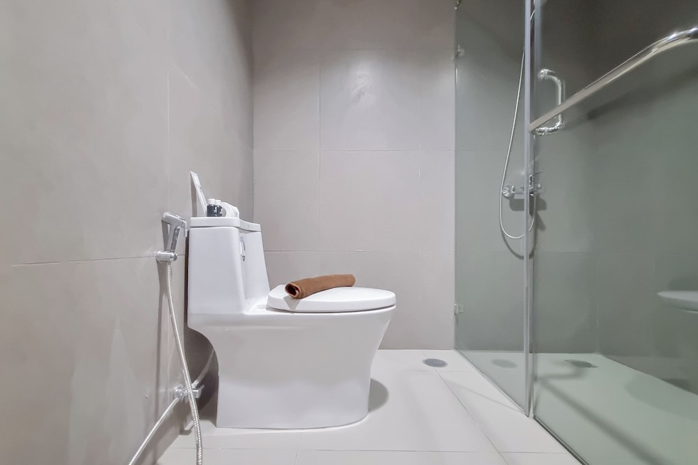 Minimalist 1Br At Patraland Amarta Apartment