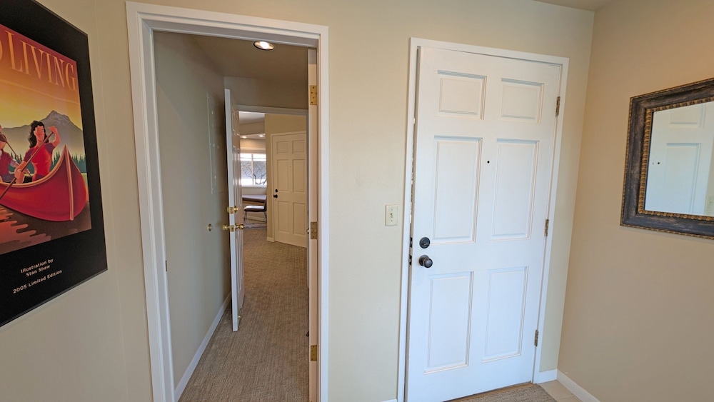 Mt Bachelor Village 328 2 Bedroom Condo