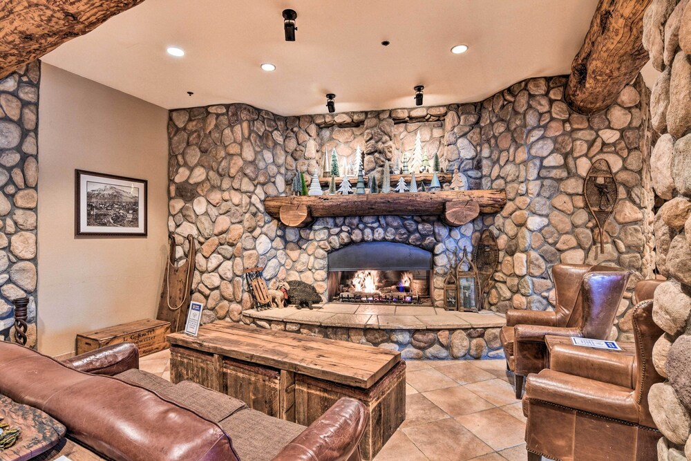 Crested Butte Studio w/ Hot Tub: Walk to Slopes!