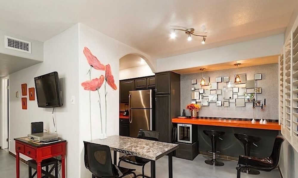 Amour By Signature Vacation Rentals